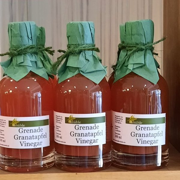 AUSVERKAUFT! Granatapfel Vinegar - Granatapfelessig - Ölmühle Berlin - 0,2 l